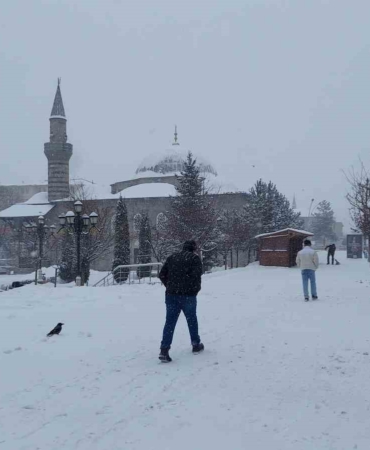 erzurumda-yogun-kar-yagisi-ve-ulasim-sorunlari-2aMbwhl9.jpg