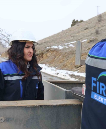 firat-elektrik-dagitim-as-kadin-muhendislerle-enerji-sektorunde-devrim-6BcNz8fz.jpg