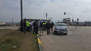 gaziantep-islahiyede-trafik-kazasi-2-yarali-QObUDPmc.jpg
