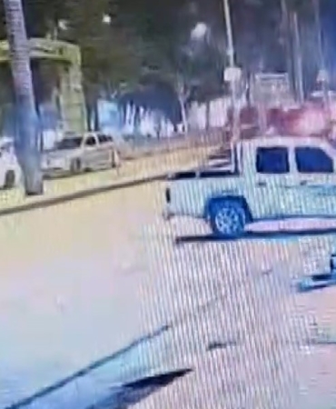 gaziantep-nizipte-sokak-kopekleri-saldirisi-sonrasi-trafik-kazasi-sKRH4SOS.jpg