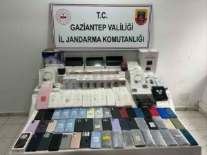 gaziantepte-3-milyon-tl-degerinde-kacak-urun-ele-gecirildi-HCME5NF1.jpg