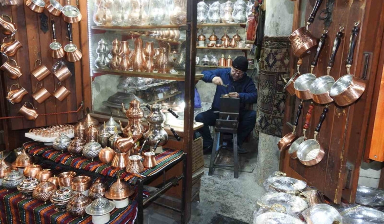 gaziantepte-bakircilik-sanati-ve-ustalari-9agOAHMZ.jpg