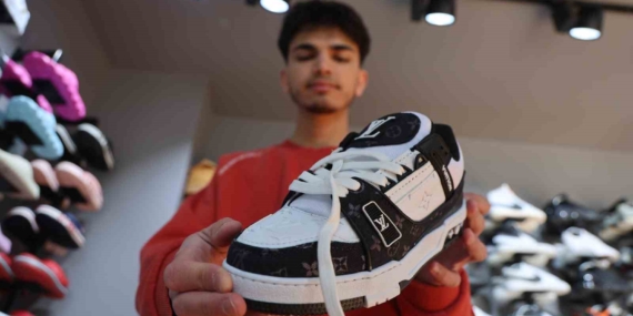 Genç Girişimci Ahmet Yasin Gökmen'in Başarı Hikayesi Genç Girişimci Ahmet Yasin Gökmen’in Başarı Hikayesi