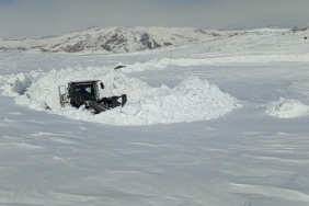 Hakkari'de Karla Mücadele Devam Ediyor hakkaride-karla-mucadele-devam-ediyor-sngApzmj.jpg