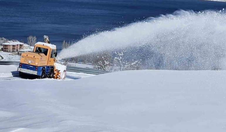 hazarbaba-kayak-merkezinin-yolu-ulasima-acildi-CCwItyWJ.jpg