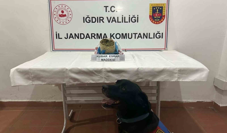 igdirda-kacakcilik-operasyonu-1-kilogram-kubar-esrar-ele-gecirildi-VWJAHDMO.jpg