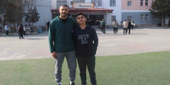 Iğdır'da Öğretmenin Hayat Kurtaran Müdahalesi Iğdır’da Öğretmenin Hayat Kurtaran Müdahalesi