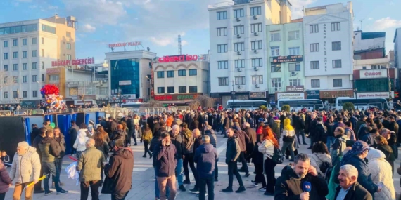 İmralı Heyetinin Öcalan Mesajı Diyarbakır'da Yayınlandı İmralı Heyetinin Öcalan Mesajı Diyarbakır’da Yayınlandı