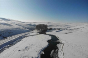 karsta-kis-manzarasi-ve-kars-cayinin-guzellikleri-s1QiKxvG.jpg