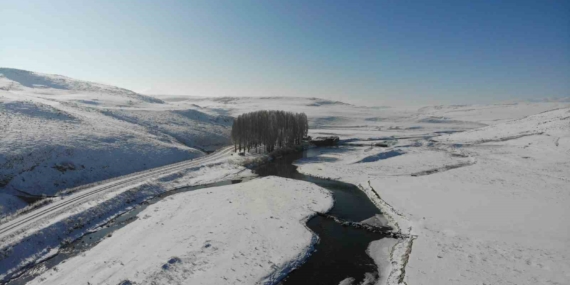 Kars'ta Kış Manzarası ve Kars Çayı'nın Güzellikleri Kars’ta Kış Manzarası ve Kars Çayı’nın Güzellikleri