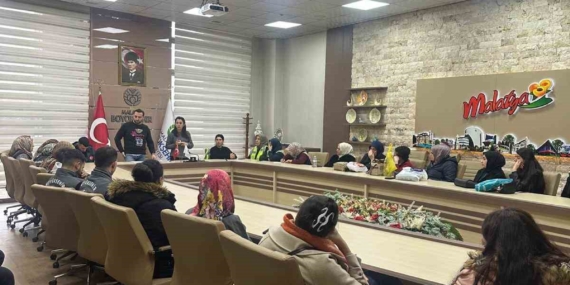 Malatya Büyükşehir Belediyesi'nde İş Sağlığı ve Güvenliği Eğitimi Malatya Büyükşehir Belediyesi’nde İş Sağlığı ve Güvenliği Eğitimi