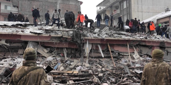 Malatya'da Bayrak Apartmanı Davasında 16 Yıl 3 Ay Hapis Cezası Malatya’da Bayrak Apartmanı Davasında 16 Yıl 3 Ay Hapis Cezası