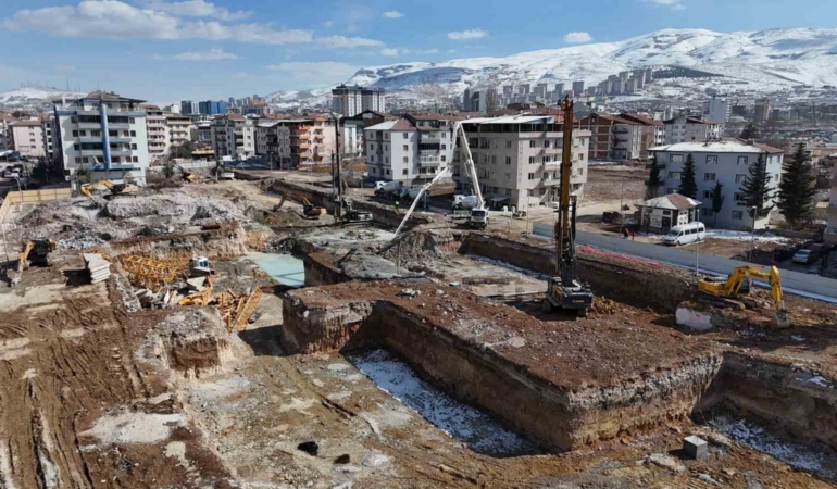 malatyada-deprem-sonrasi-insaat-calismalari-basladi-2jnaczlW.jpg