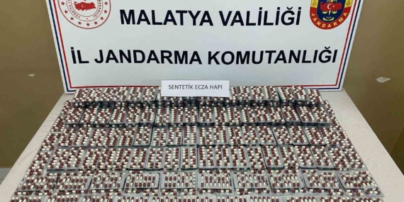 Malatya'da Jandarma Operasyonları: Uyuşturucu ve Kaçak Tütün Ele Geçirildi Malatya’da Jandarma Operasyonları: Uyuşturucu ve Kaçak Tütün Ele Geçirildi