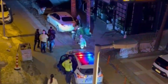 Malatya'da Silahlı ve Bıçaklı Kavga: 1 Kişi Yaralandı Malatya’da Silahlı ve Bıçaklı Kavga: 1 Kişi Yaralandı