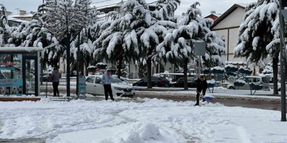 Malatya'da Soğuk Hava ve Kar Yağışı Uyarısı Malatya’da Soğuk Hava ve Kar Yağışı Uyarısı