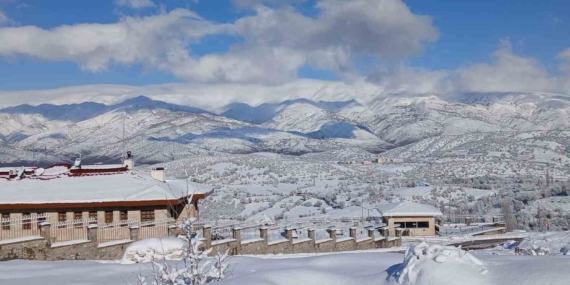 Malatya'nın Pütürge İlçesinde Büyüleyici Kar Manzaraları Malatya’nın Pütürge İlçesinde Büyüleyici Kar Manzaraları