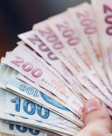 milyonlarca-emekli-odeme-bekliyor-fark-odemesi-ne-zaman-yapilacak-maasla-birlikte-mi-yatacak-DPjF3ng2.jpg