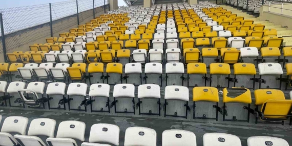 Muşspor-Bursaspor Maçında Stadyumda 300 Koltuk Zarar Gördü Muşspor-Bursaspor Maçında Stadyumda 300 Koltuk Zarar Gördü