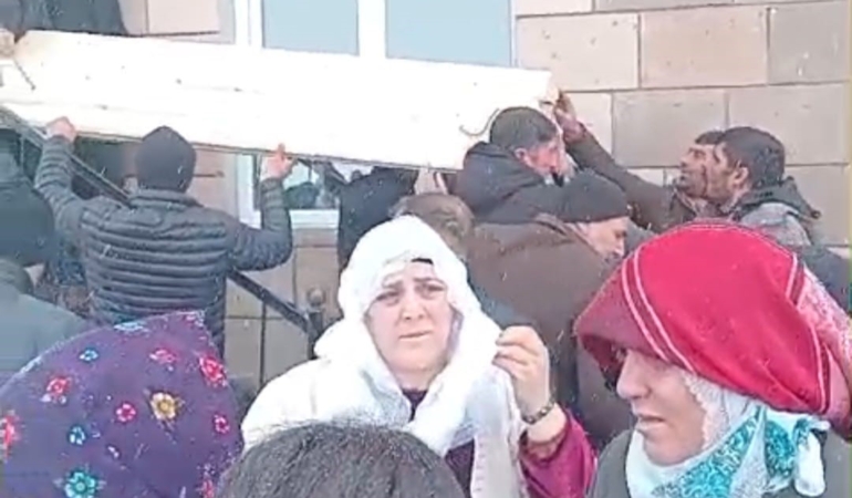 musun-malazgirt-ilcesinde-kadin-cinayeti-aynur-isinin-trajik-olumu-XcrXQG7c.jpg