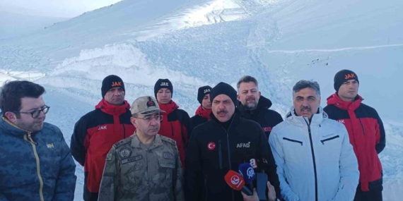 Palandöken Dağı'nda Çığ Olayı: Vali Çiftçi'den Uyarılar Palandöken Dağı’nda Çığ Olayı: Vali Çiftçi’den Uyarılar