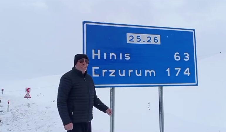 palandoken-gecidinde-yogun-kar-yagisi-ve-ulasim-sorunlari-r2nrz8uL.jpg