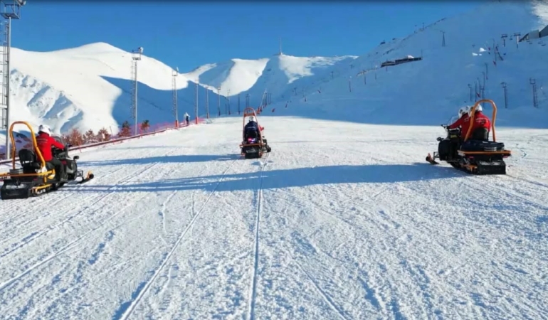 palandoken-kayak-merkezinde-jandarmadan-guvenlik-denetimi-qJH9a8rV.jpg