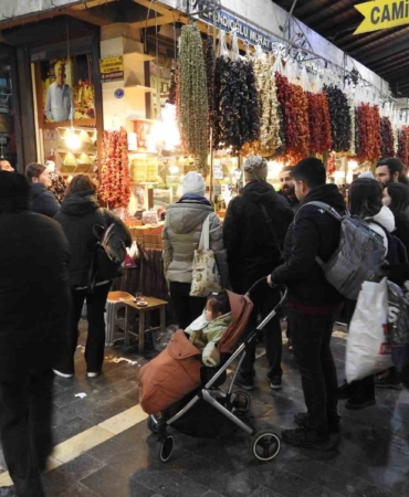 ramazan-ayi-icin-alisveris-hareketliligi-gaziantepte-basladi-tiYOa5c1.jpg
