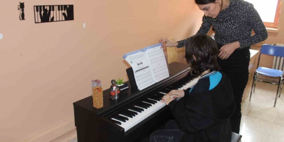 Siirt’te Eğitimin Üç Kuşağı Buluşuyor Siirt’te Eğitimin Üç Kuşağı Buluşuyor