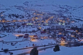 tunceli-pulumurde-yogun-kar-yagisi-nedeniyle-egitime-ara-verildi-dzrYZcBm.jpg
