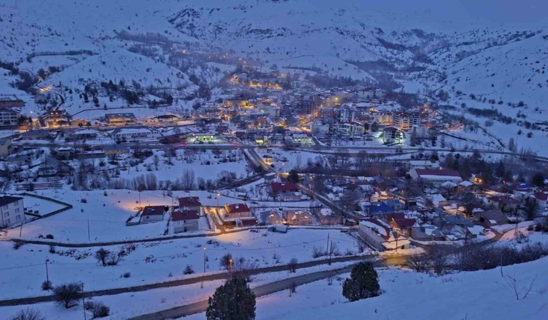 tunceli-pulumurde-yogun-kar-yagisi-nedeniyle-egitime-ara-verildi-dzrYZcBm.jpg