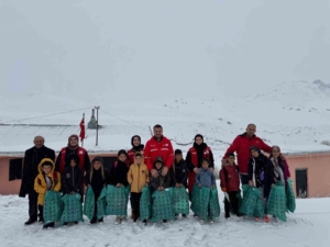turk-kizilay-agri-subesinden-ogrencilere-unutulmaz-etkinlik-ABj9RD3g.jpg