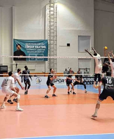 tursad-bursa-buyuksehir-belediyespora-3-1-maglup-oldu-YkyRZkGu.jpg