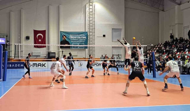 tursad-bursa-buyuksehir-belediyespora-3-1-maglup-oldu-YkyRZkGu.jpg