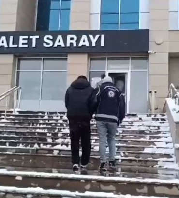 vanda-gocmen-kacakciligi-operasyonu-10-organizatorden-6si-tutuklandi-5B71PQrm.jpg