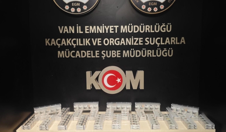 vanda-kacakcilik-operasyonlarinda-gumruk-kacagi-malzemeler-ele-gecirildi-JdgUdtIN.jpg