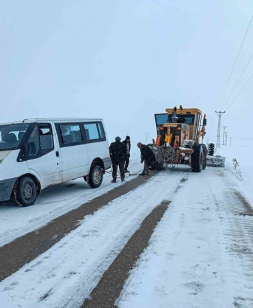 vanda-yogun-kar-yagisi-hayati-olumsuz-etkiliyor-K1X5lcc9.jpg