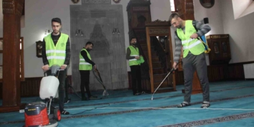 yakutiye-belediyesinden-ramazan-oncesi-cami-temizligi-J6LD1qOg.jpg
