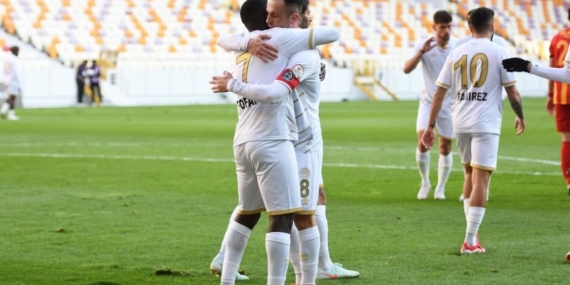 Yeni Malatyaspor, Manisa FK'ya 6-0 Mağlup Oldu Yeni Malatyaspor, Manisa FK’ya 6-0 Mağlup Oldu