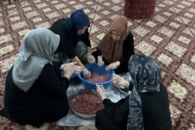 3-yildir-devam-eden-gelenek-bayram-namazi-oncesi-hazirlanan-lezzetli-dogaba-corbasi-Pe2zdJFi.jpg