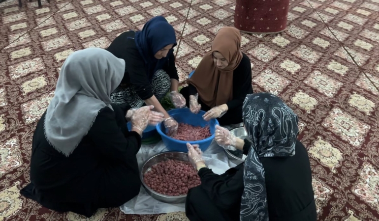 3-yildir-devam-eden-gelenek-bayram-namazi-oncesi-hazirlanan-lezzetli-dogaba-corbasi-Pe2zdJFi.jpg