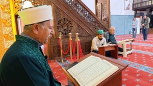 455-yillik-tarihi-caminin-asirlik-mukabele-gelenegi-devam-ediyor-YfK4GVtQ.jpg