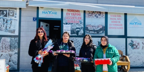 8 Mart Dünya Kadınlar Günü'nde Elazığ'da Anlamlı Etkinlik 8 Mart Dünya Kadınlar Günü’nde Elazığ’da Anlamlı Etkinlik