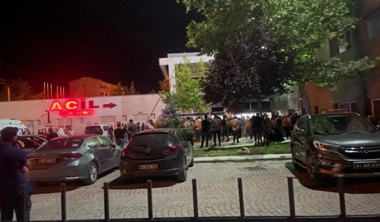 akcadagda-elektrik-akimina-kapilan-isci-hastaneye-kaldirildi-TSs4eEME.jpg