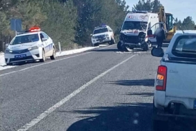 ardahanda-ambulans-kazasi-3-kisi-yaralandi-LUl8QPXO.jpg