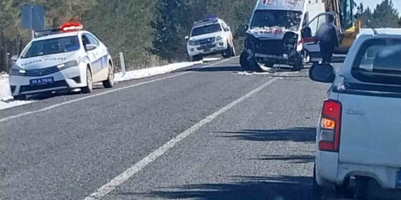 Ardahan'da Ambulans Kazası: 3 Kişi Yaralandı! Ardahan’da Ambulans Kazası: 3 Kişi Yaralandı!