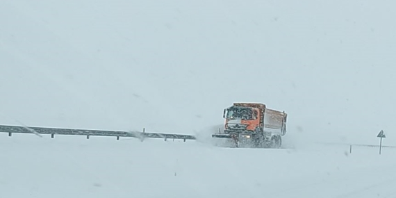 Ardahan'da Kar Yağışı Nedeniyle 10 Köy Yolu Kapandı Ardahan’da Kar Yağışı Nedeniyle 10 Köy Yolu Kapandı