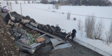 askalede-trafik-kazasi-tir-duvardan-asagi-dustu-Ml1zERbc.jpg