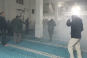 bahcelievler-camiinde-teravih-namazi-sirasinda-yangin-cikti-4hf2WT7q.jpg