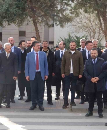 bakan-uraloglu-batmanda-vatandaslarla-ozel-bir-bulusma-gerceklestirdi-faaH2Wws.jpg